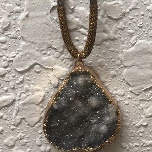 Gorgeous Druzy Pendant Necklace